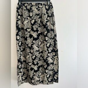 90s Vintage lace pattern skirt